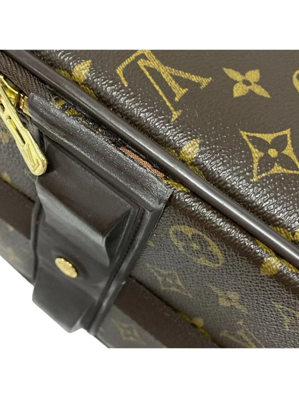 Louis Vuitton category travel